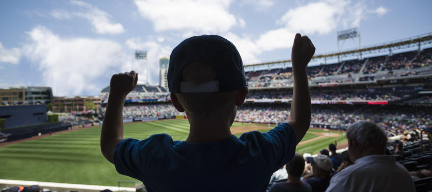 10 Insider Tips for Your Family's Visit to Wrigley Field - Mommy