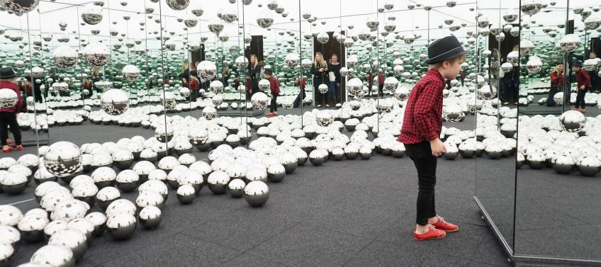 NYC's New Yayoi Kusama Infinity Room Is About To Take Over Your Insta Feed