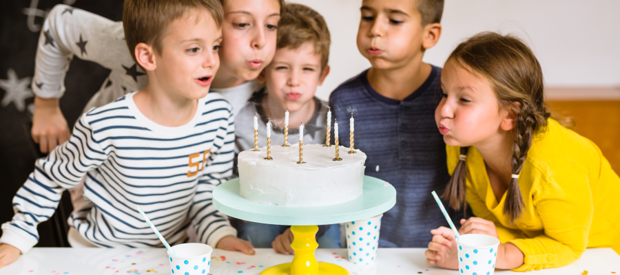 Girl Celebrating A Birthday Party 6 Years Photo Wall Photo Zone