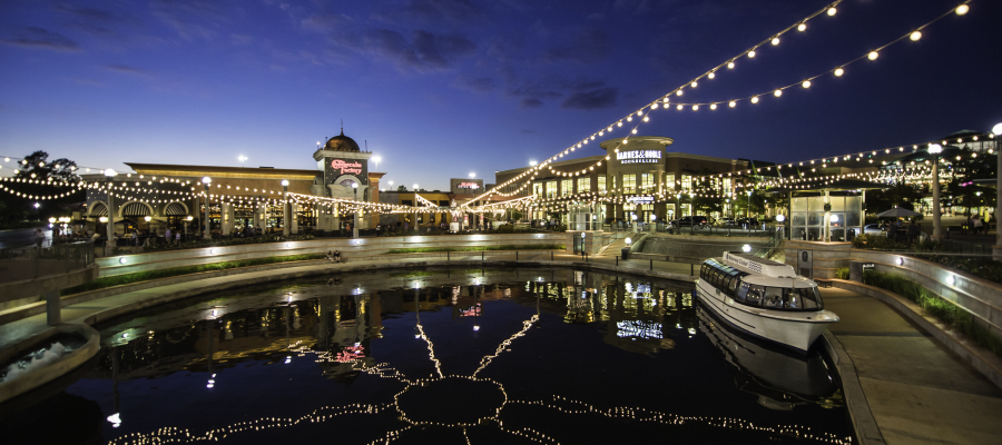 What Does The Woodlands Mall Look Like?