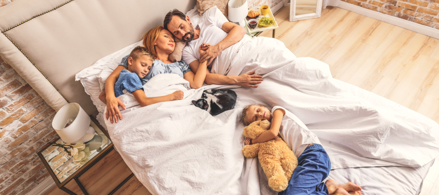 This Family of Seven All Sleep in One Bed