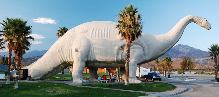 Vegas Road Trip  Roadside Attractions from California & Arizona