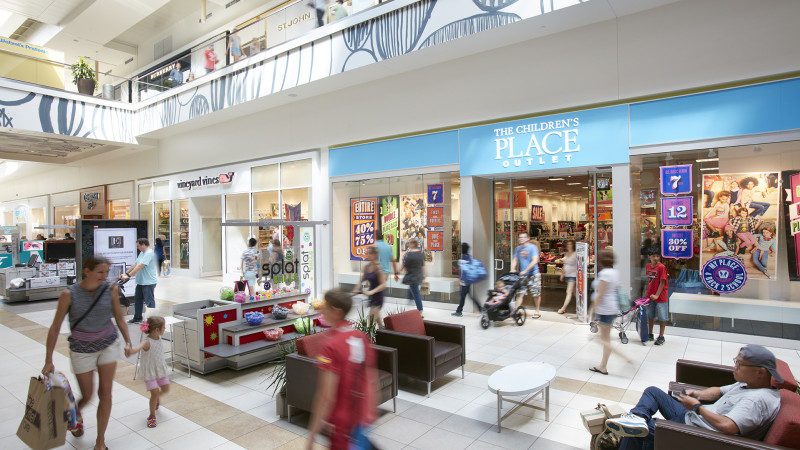 Best Outlet Malls Near Chicago - CBS Chicago