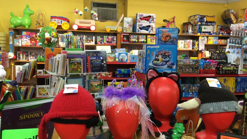 manhattan toy stores