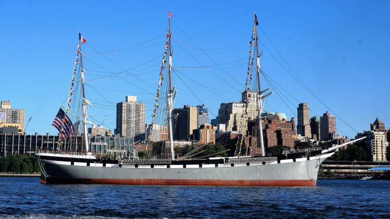 South Street Seaport Museum - #OnThisDay in 1968 the iconic lightship  Ambrose (LV-87/WAL-512), currently docked at Pier 16, arrived at the South  Street Seaport Museum. From 1908 until 1932 she had marked