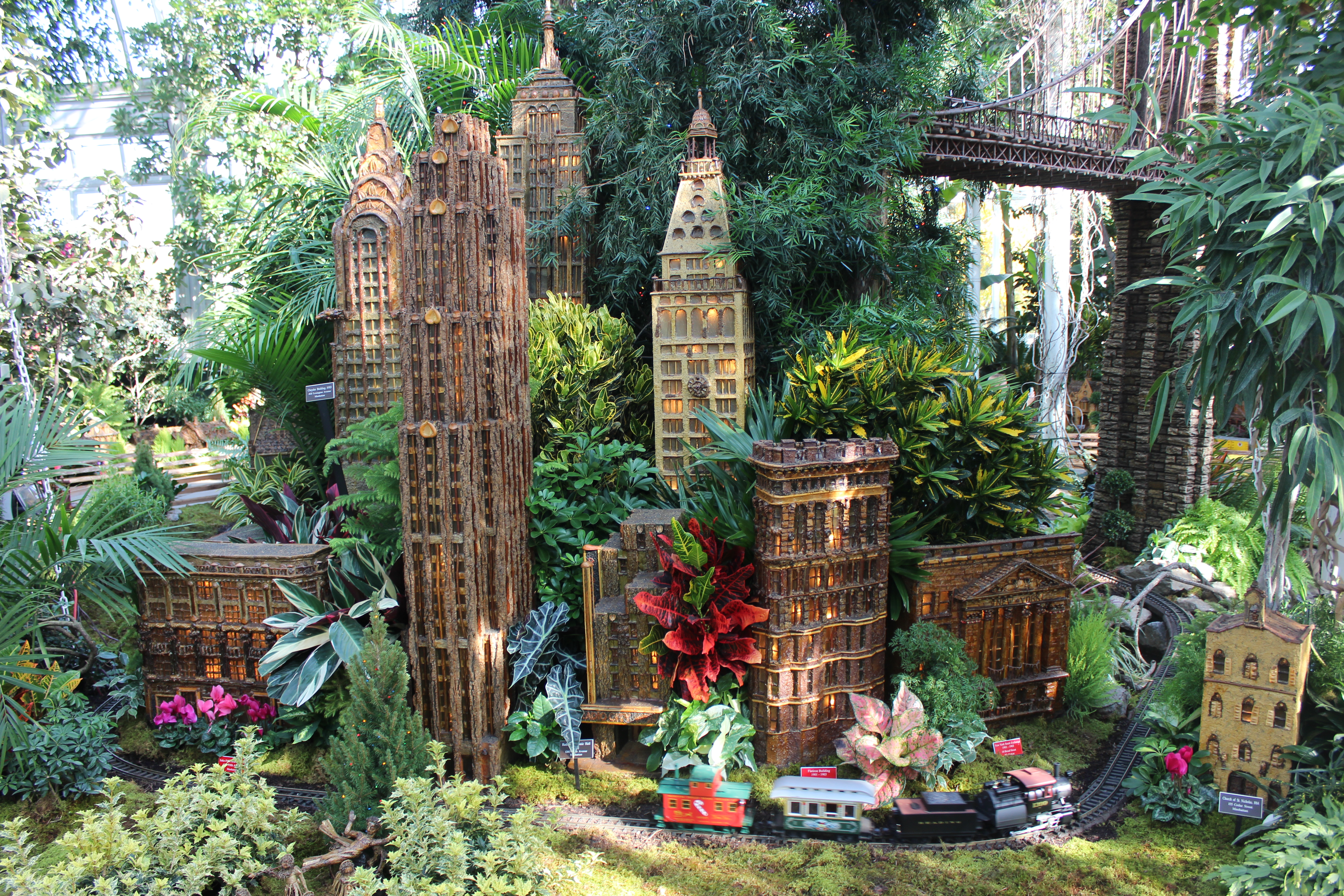 holiday train show