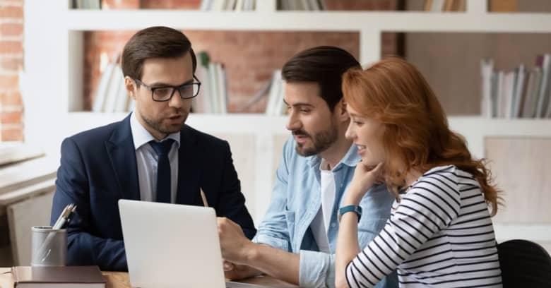 Meeting with a Credit⁣ Counselor