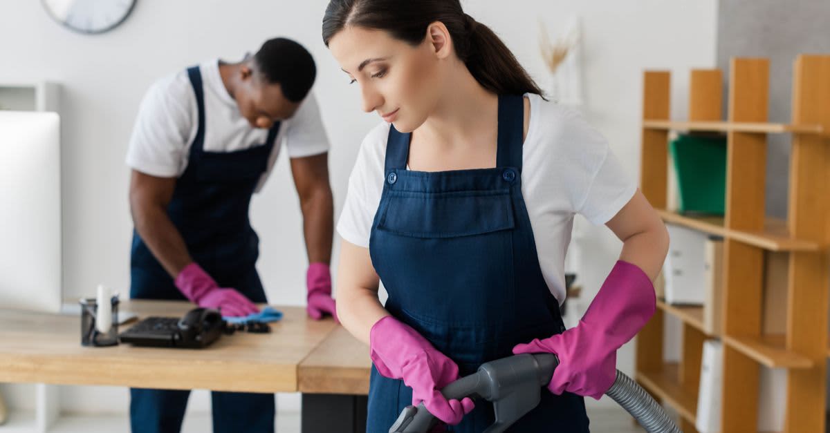 8 Questions to Ask Before Hiring a Cleaning Service