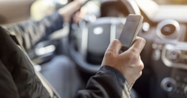 2025 Distracted Driving Statistics: Facts and Trends