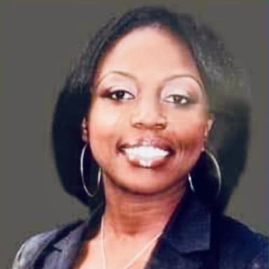 Aaishatu Glover headshot