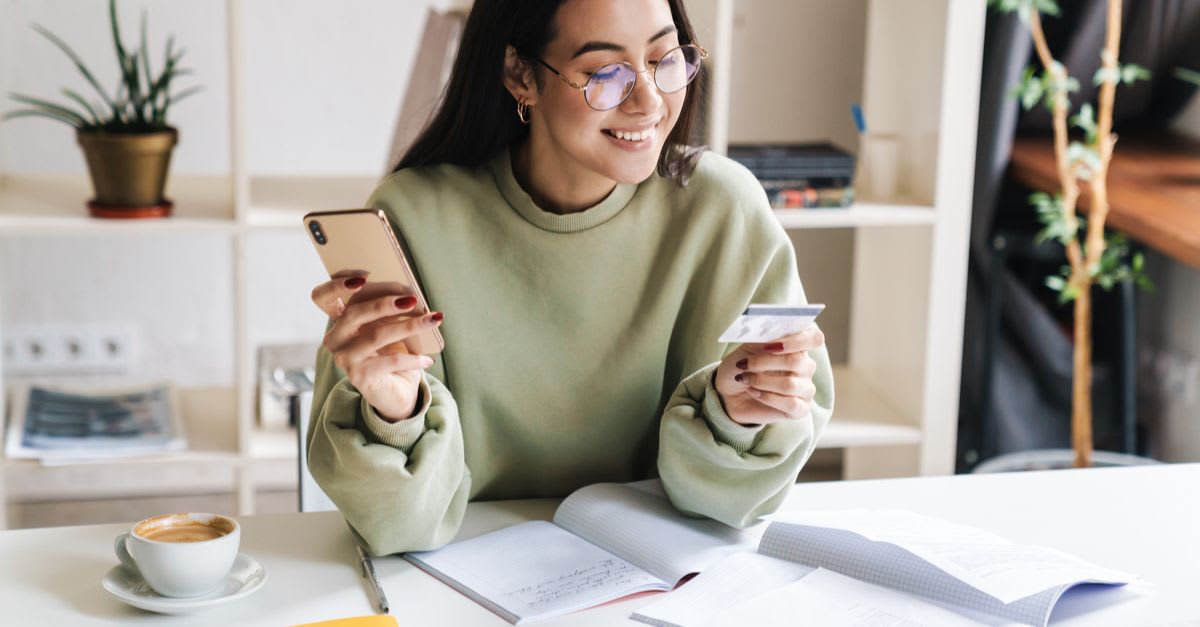 Simple Guide to Student Credit Cards