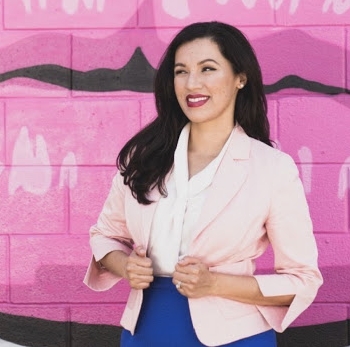 10 Latina Finance Influencers to Follow Now