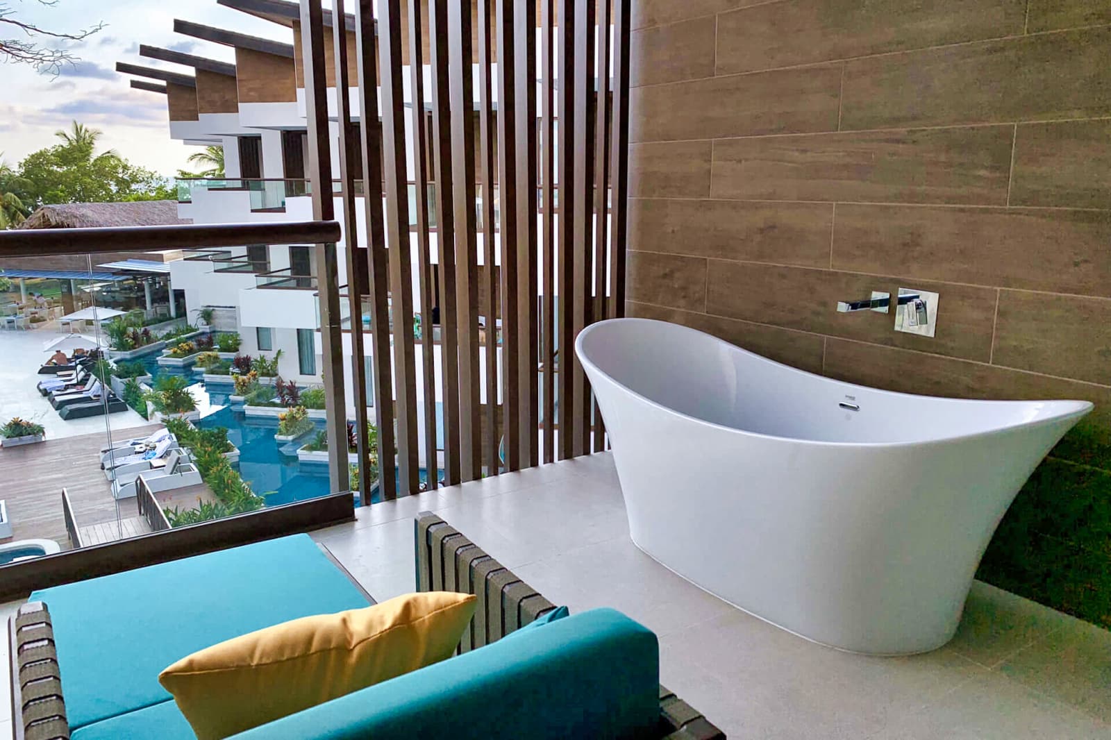 Junior Suite Room Module - Ocean View with Tub King