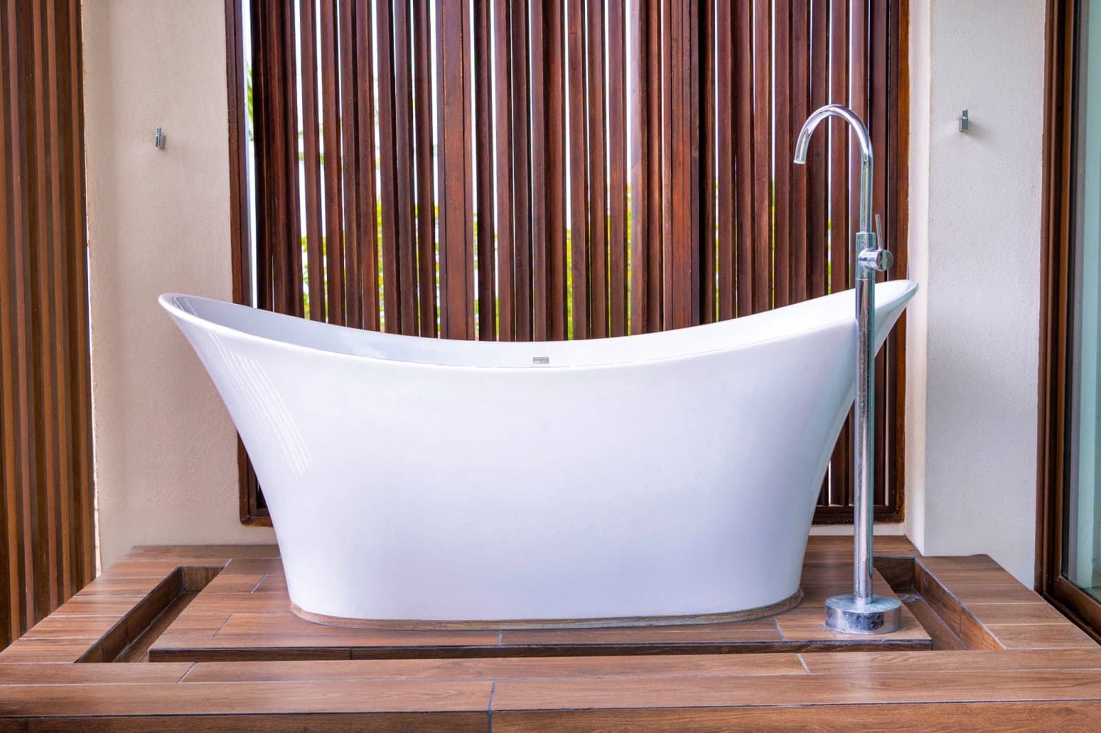 Ocean View with Tub