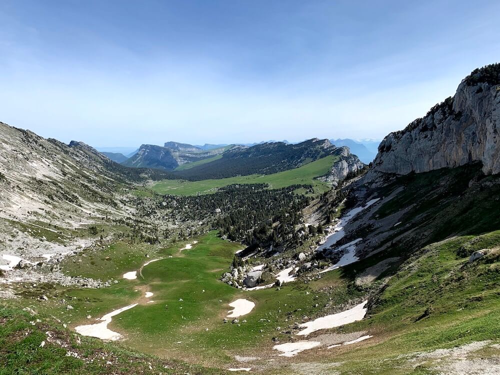 Vue sur la réserve naturelle des Hauts de Chartreuse depuis le col de Bellefont