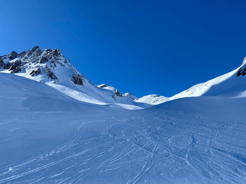 Très bon ski entre le refuge de la Combe Madame et le Rocher Blanc