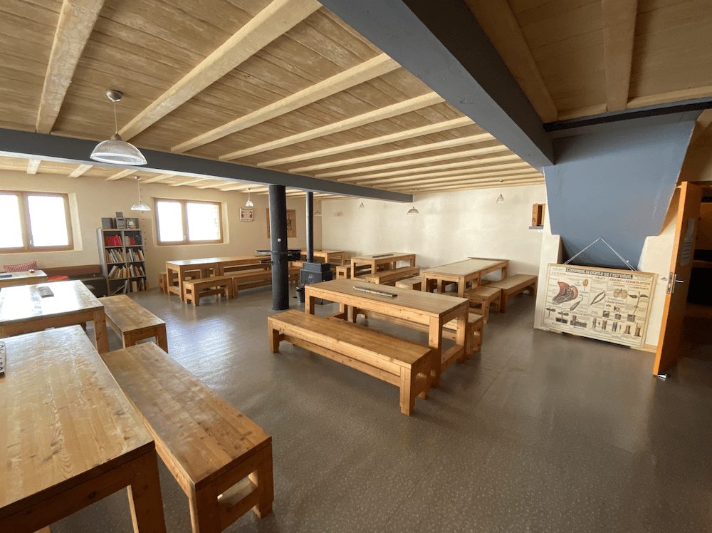 La grande salle commune.