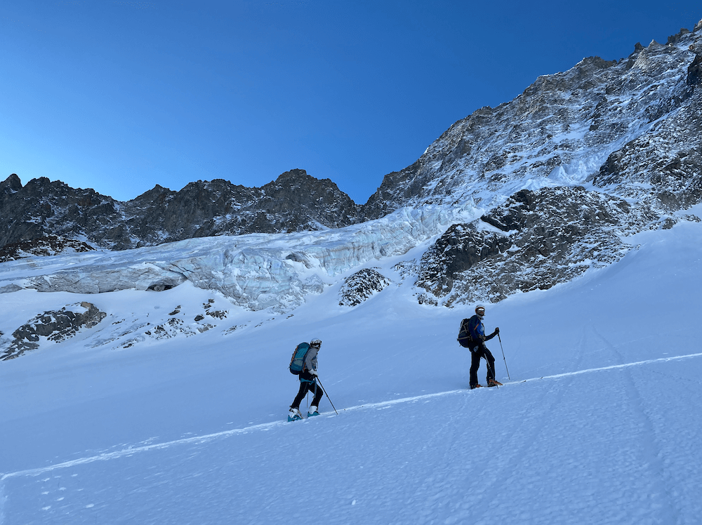 Montée sur le glacier de Tombe Murée.