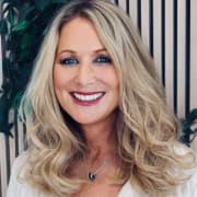 Dr Vix Manning