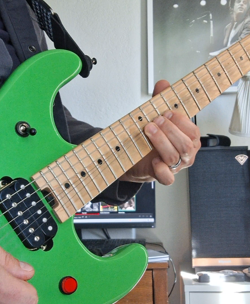 dominant arpeggio 2 ways
