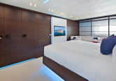 FIVE WAVES Yacht Stateroom