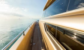 FIVE WAVES Yacht Exterior Lines