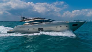 high performance yacht Pershing GROOT for sale-023