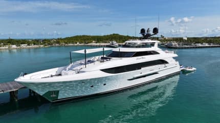 125ft WESTPORT yacht LION’S DEN u2014 exterior