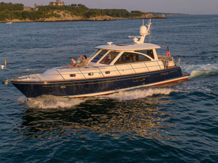 motor yacht hunt 52 KALEEN for sale