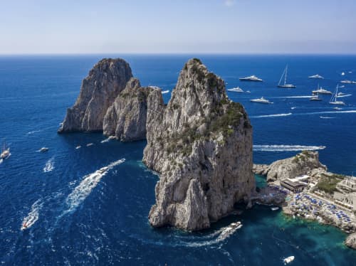 Capri Luxury Motor Yacht Charter - Contact a broker