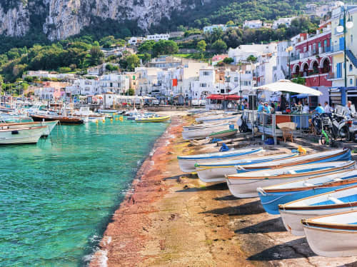 Why charter a yacht in Capri Italy