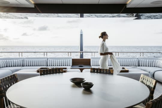 How to charter a private yacht