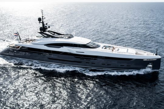 uxury-motor-yacht-Rossinavi-UTOPIA-IV-for-sale