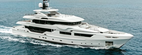ENTOURAGE Admiral luxury yacht for sale Exterior photo