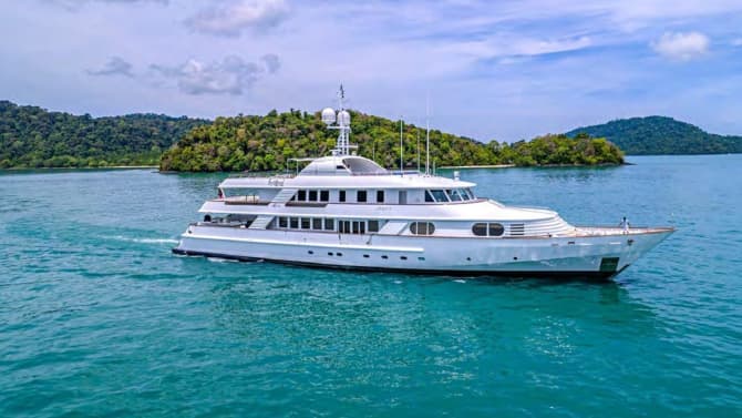 158ft CRN yacht AZUL V u2014 exterior