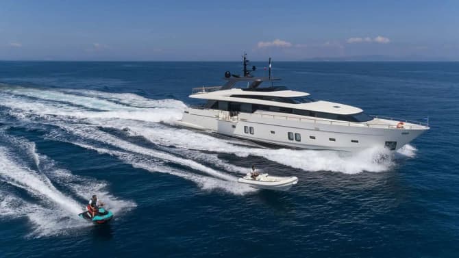 106ft SANLORENZO YACHTS yacht DINAIA u2014 exterior
