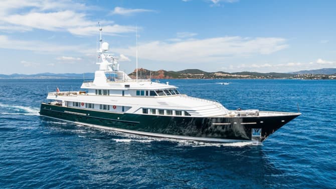 165ft FEADSHIP yacht EMERALD u2014 exterior