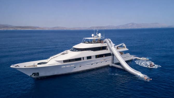130ft WESTPORT yacht ENDLESS SUMMER u2014 exterior