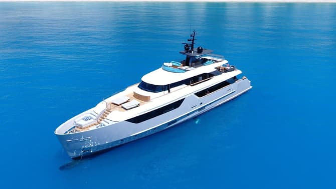 117ft SANLORENZO YACHTS yacht MOUCHKA u2014 exterior