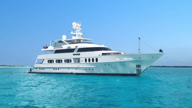 140ft FEADSHIP yacht NEVER ENOUGH u2014 exterior