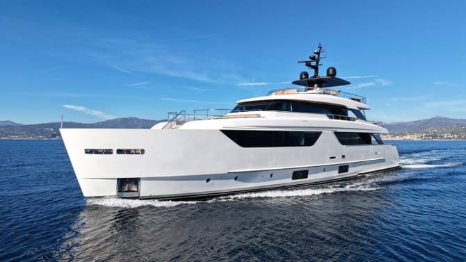 117ft SANLORENZO YACHTS yacht PENTA u2014 exterior