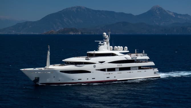 186ft CRN yacht RICHAR u2014 exterior