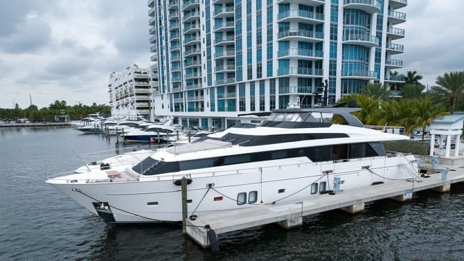 106ft SANLORENZO YACHTS yacht RYEN u2014 exterior