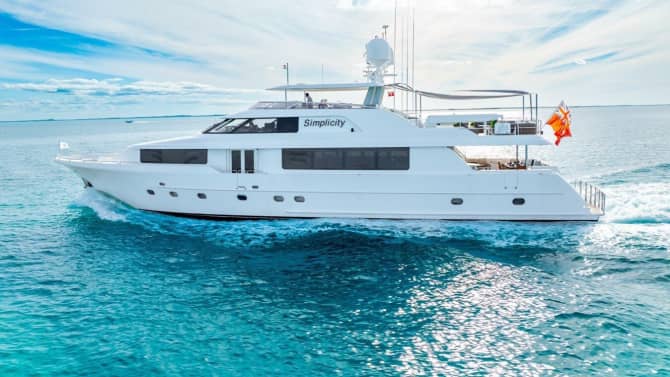112ft WESTPORT yacht SIMPLICITY u2014 exterior