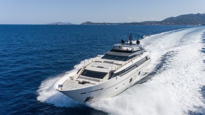 121ft SANLORENZO YACHTS yacht BLUE ANGEL u2014 exterior