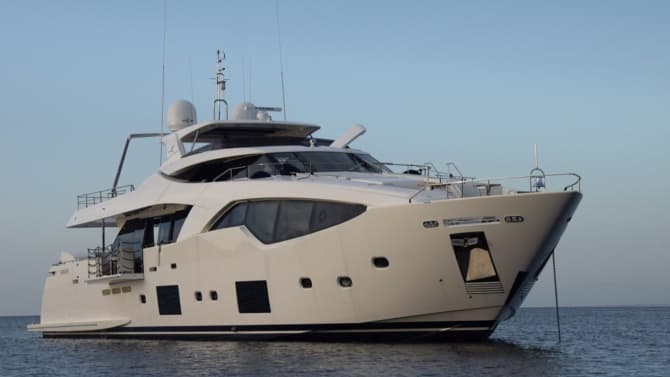 108ft FERRETTI CUSTOM LINE yacht HAPPY 2 u2014 exterior