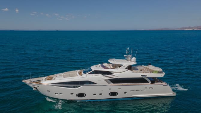 100ft FERRETTI CUSTOM LINE yacht LA MAR u2014 exterior