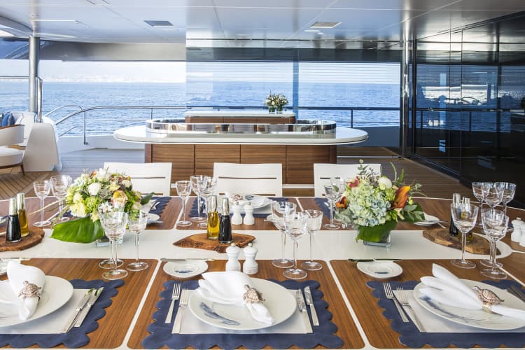 CC-SUMMER Relax in the lap of luxury