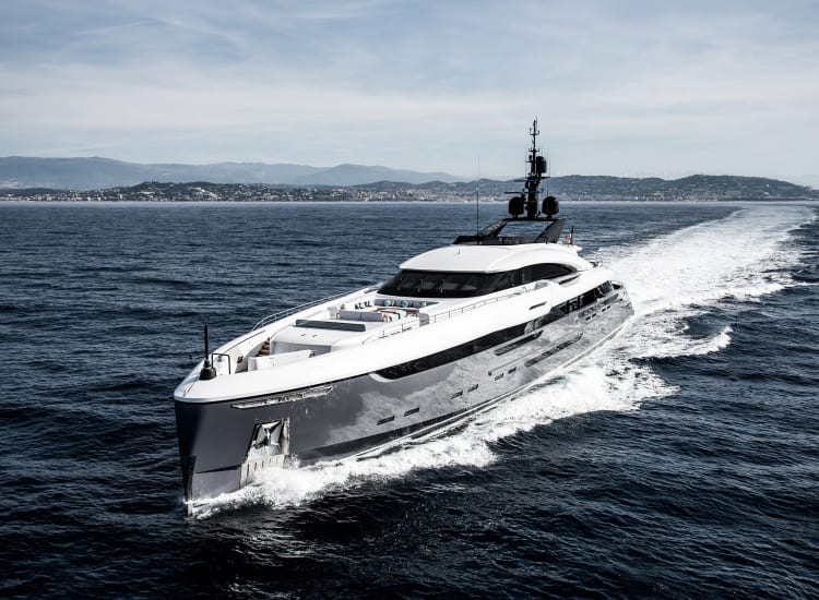 Utopia IV Yacht Charter New England