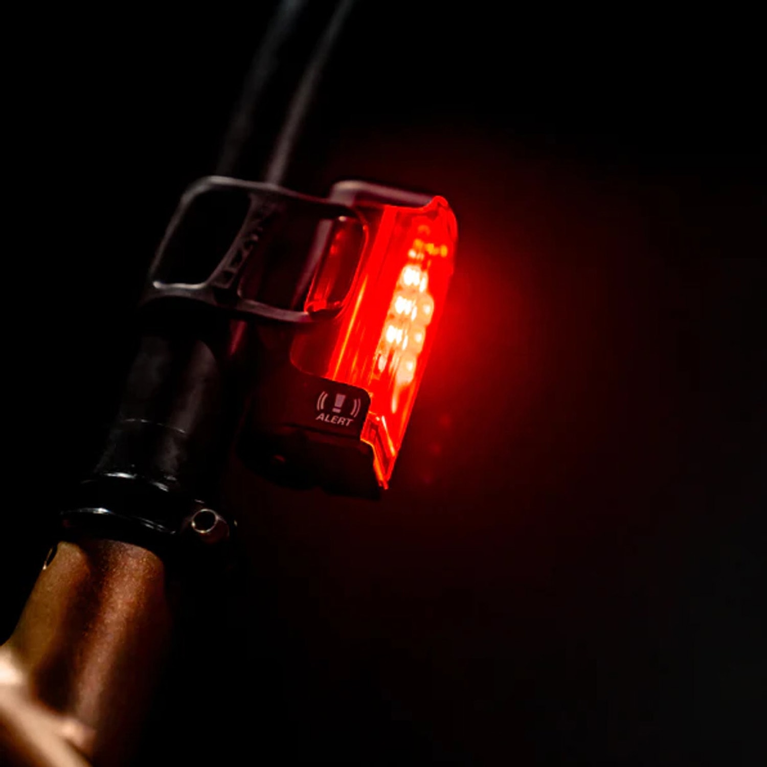 Lezyne Strip Pro Alert 400+ Rear Light., product, variation 3